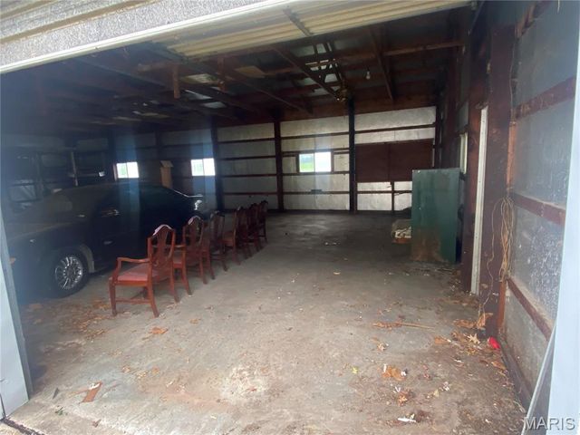15000 Sinks Road, Florissant, MO 63034
