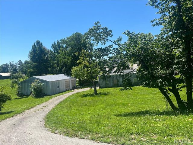 15000 Sinks Road, Florissant, MO 63034