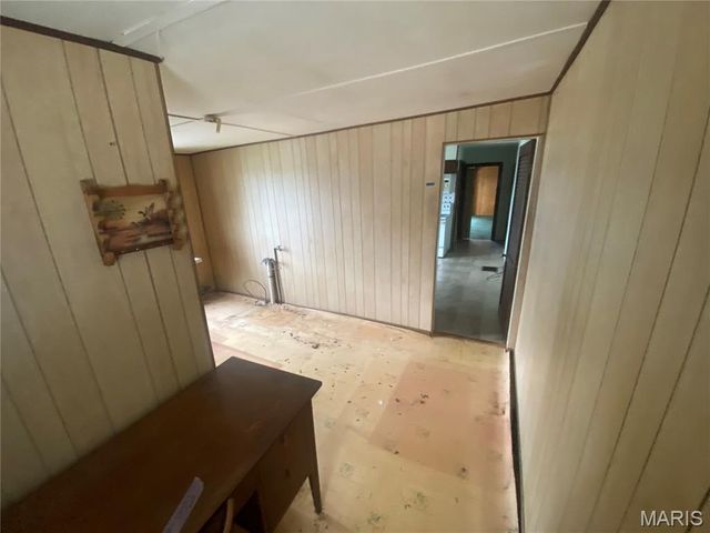 15000 Sinks Road, Florissant, MO 63034