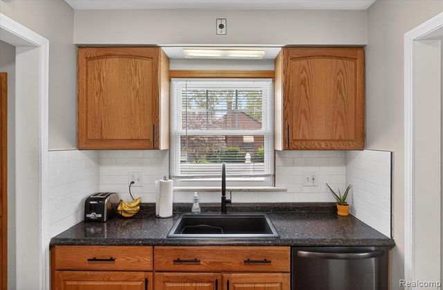 13212 Phelps Street, Southgate, MI 48195