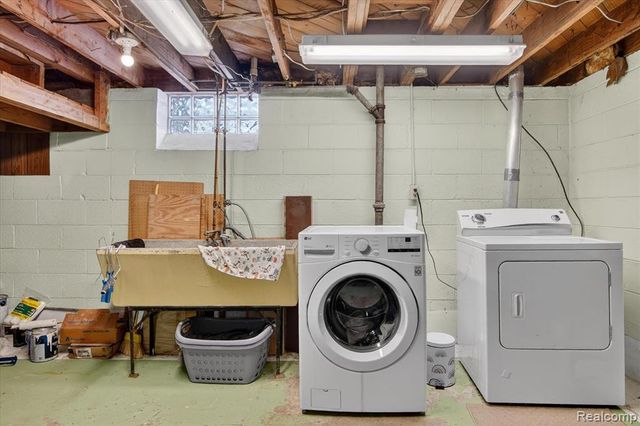 13212 Phelps Street, Southgate, MI 48195