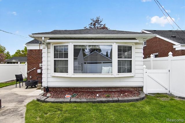 13212 Phelps Street, Southgate, MI 48195