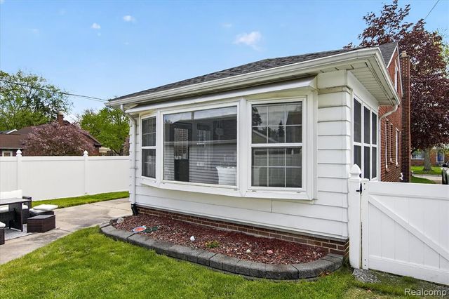 13212 Phelps Street, Southgate, MI 48195