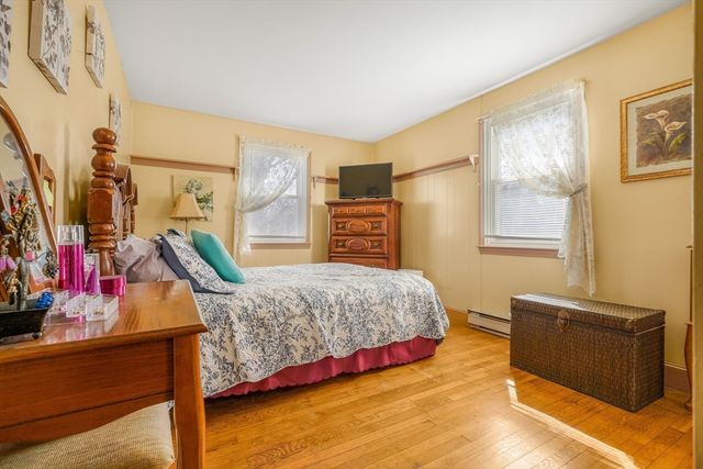 24 Sylvia St, Fairhaven, MA 02719