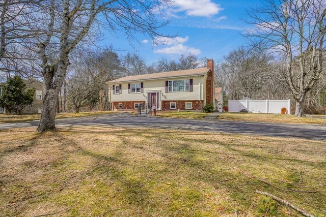 24 Sylvia St, Fairhaven, MA 02719