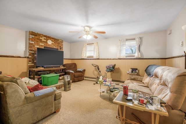 24 Sylvia St, Fairhaven, MA 02719