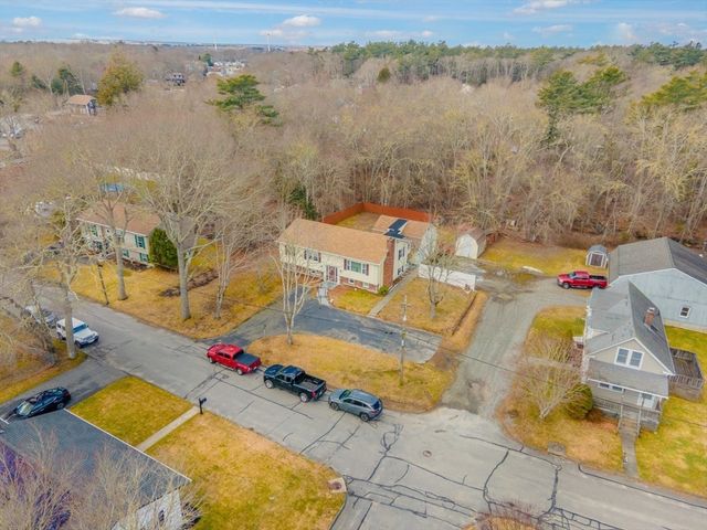 24 Sylvia St, Fairhaven, MA 02719