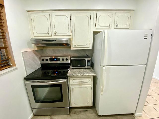 1607 Holly Street 1, Lantana, FL 33462