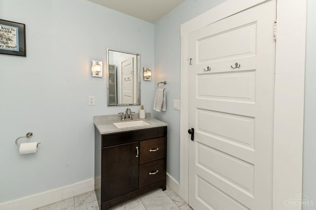 2832 Linwood Avenue, Cincinnati, OH 45208