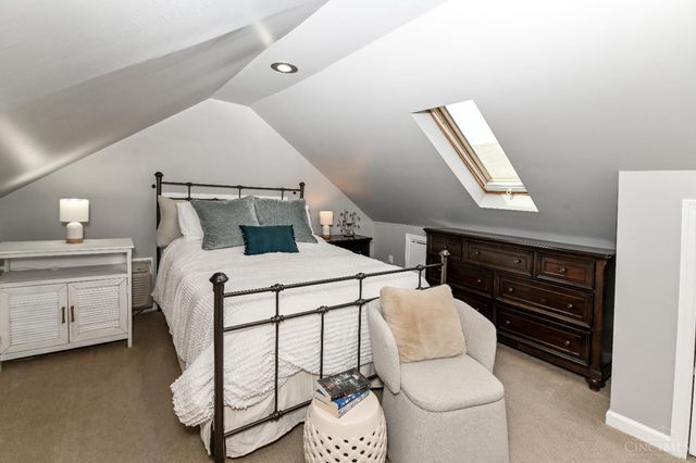 2832 Linwood Avenue, Cincinnati, OH 45208