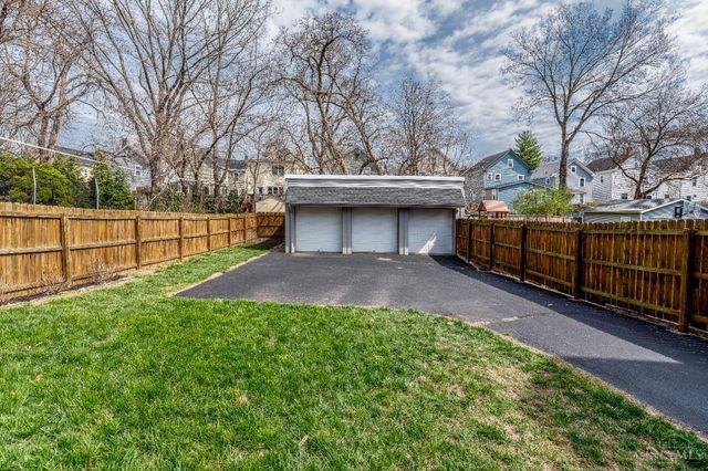 2832 Linwood Avenue, Cincinnati, OH 45208