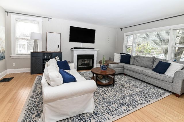 2832 Linwood Avenue, Cincinnati, OH 45208