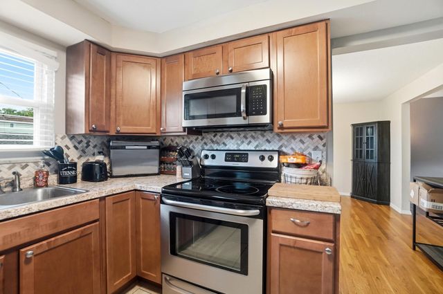 4849 Heatherton Drive, Columbus, OH 43229