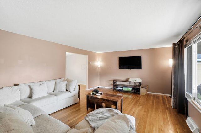 4849 Heatherton Drive, Columbus, OH 43229