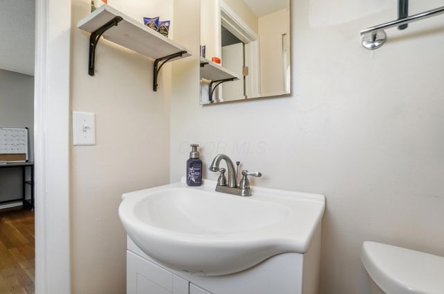 4849 Heatherton Drive, Columbus, OH 43229