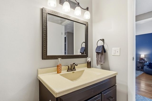 4849 Heatherton Drive, Columbus, OH 43229