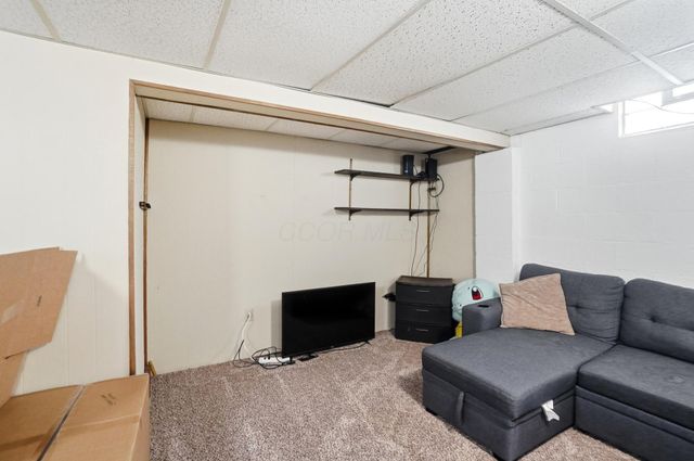 4849 Heatherton Drive, Columbus, OH 43229