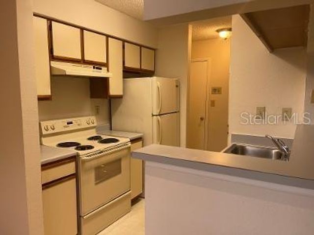 8653 MALLARD RESERVE DRIVE 201, Tampa, FL 33614