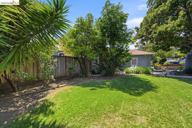 209 Fleming Ave, Vallejo, CA 94590