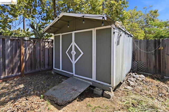 209 Fleming Ave, Vallejo, CA 94590