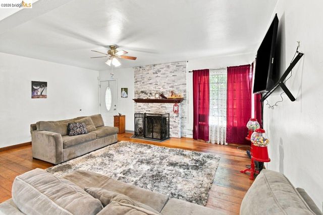 209 Fleming Ave, Vallejo, CA 94590