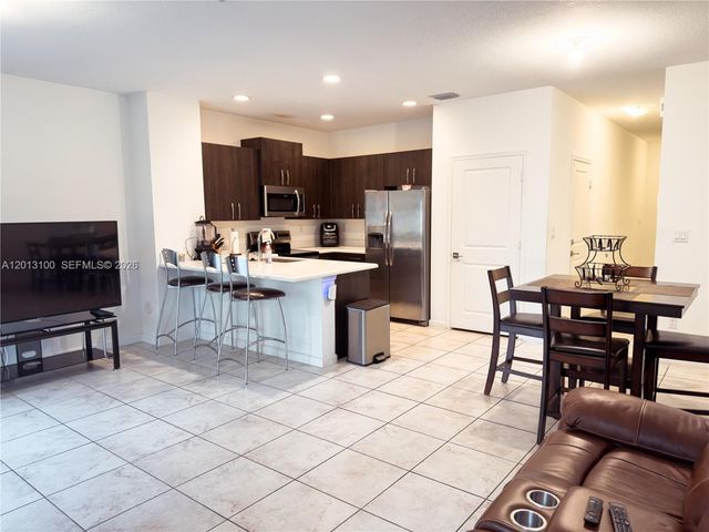 4009 NW 11th Dr, Lauderhill, FL 33313