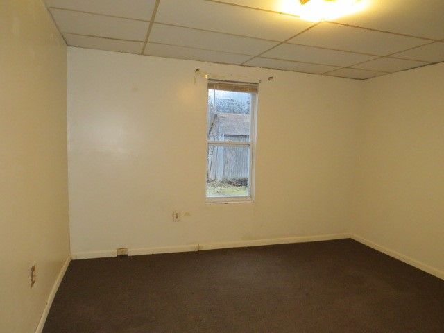 276 Mckinley St, Braddock Hills, PA 15221