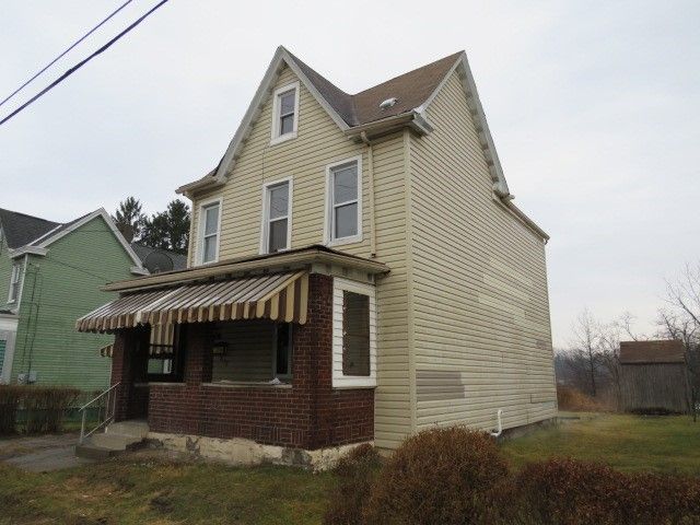 276 Mckinley St, Braddock Hills, PA 15221
