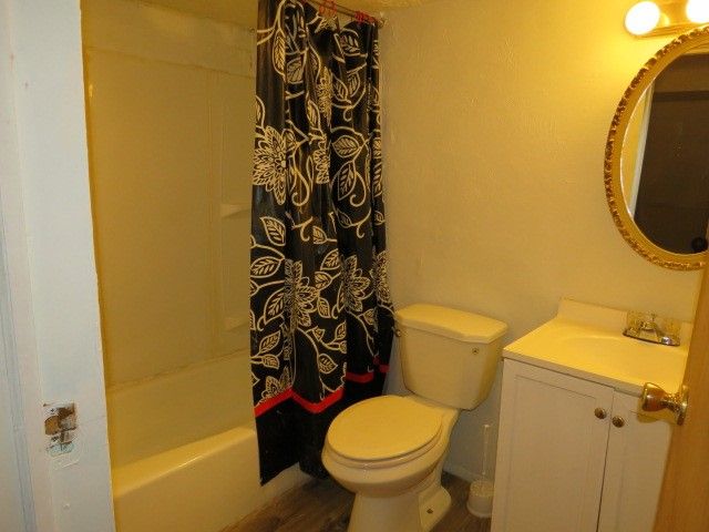 276 Mckinley St, Braddock Hills, PA 15221