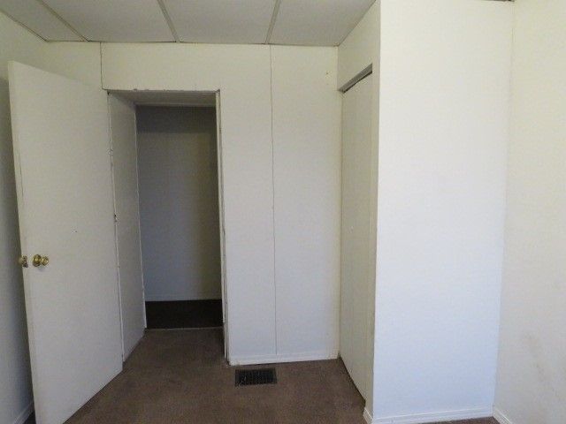 276 Mckinley St, Braddock Hills, PA 15221