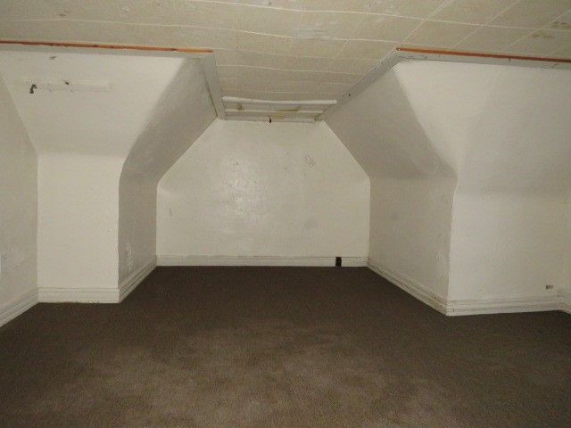 276 Mckinley St, Braddock Hills, PA 15221