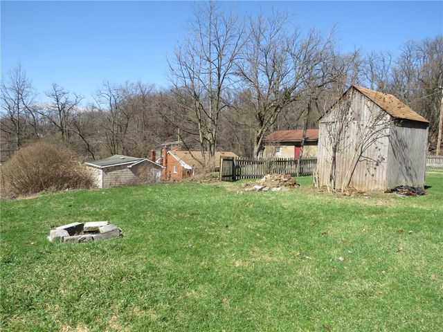 276 Mckinley St, Braddock Hills, PA 15221