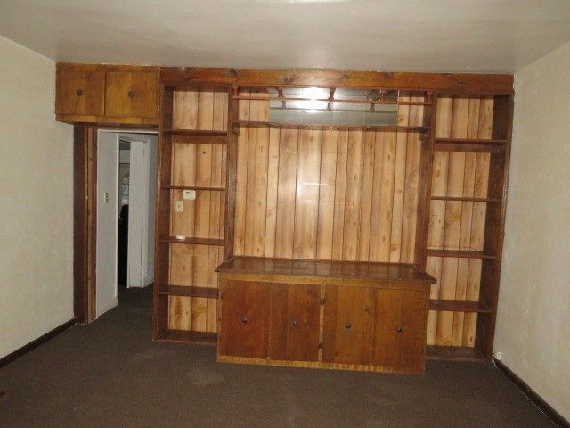 276 Mckinley St, Braddock Hills, PA 15221