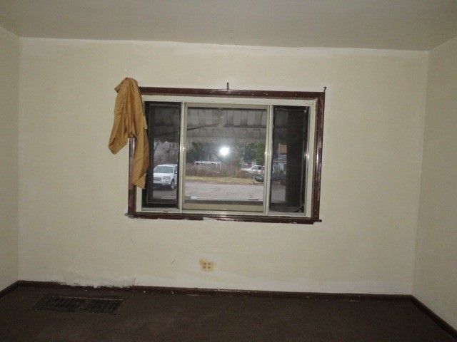 276 Mckinley St, Braddock Hills, PA 15221