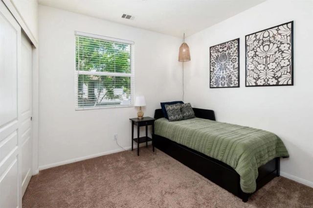 451 Avenida De La Luna, Vista, CA 92083