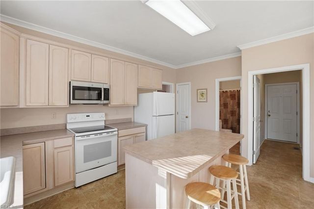 5000 Savin CT, Virginia Beach, VA 23455