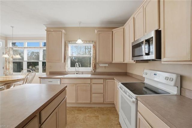 5000 Savin CT, Virginia Beach, VA 23455