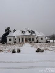 10131 whispering Falls Avenue, Charlotte, NC 28227