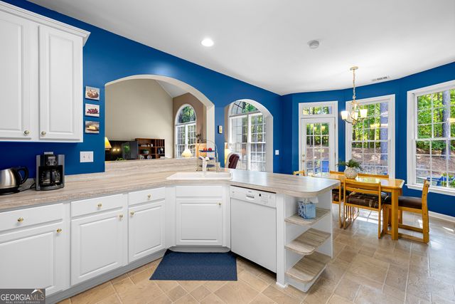 140 Lakeside Court, Fayetteville, GA 30214