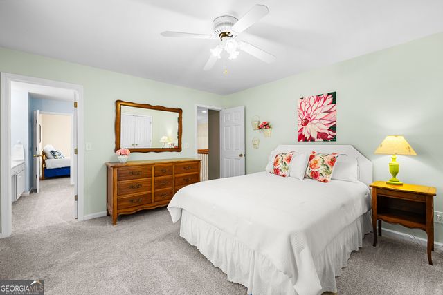 140 Lakeside Court, Fayetteville, GA 30214