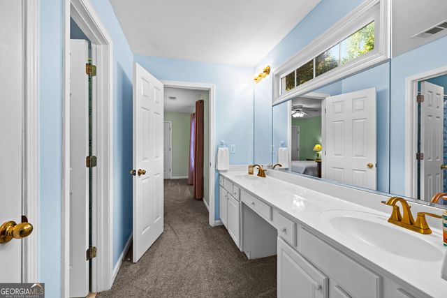140 Lakeside Court, Fayetteville, GA 30214