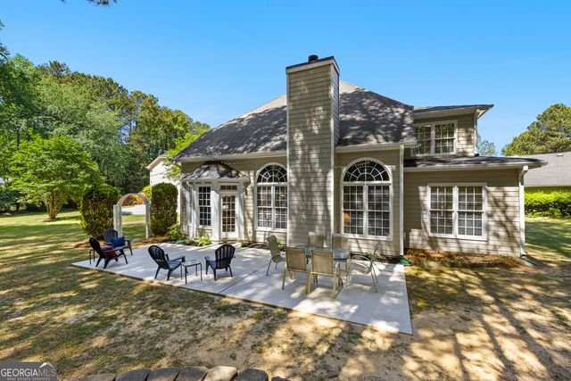 140 Lakeside Court, Fayetteville, GA 30214