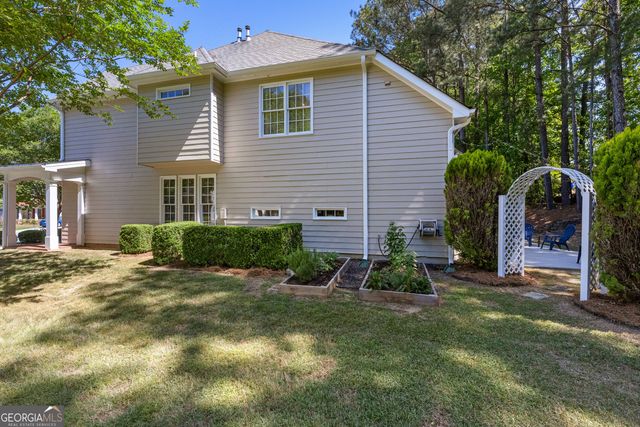 140 Lakeside Court, Fayetteville, GA 30214