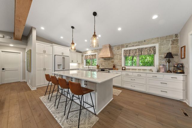 19143 Orchard Trail, Lakeville, MN 55044
