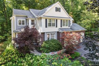 2500 Nottingham Court, White Lake, MI 48383