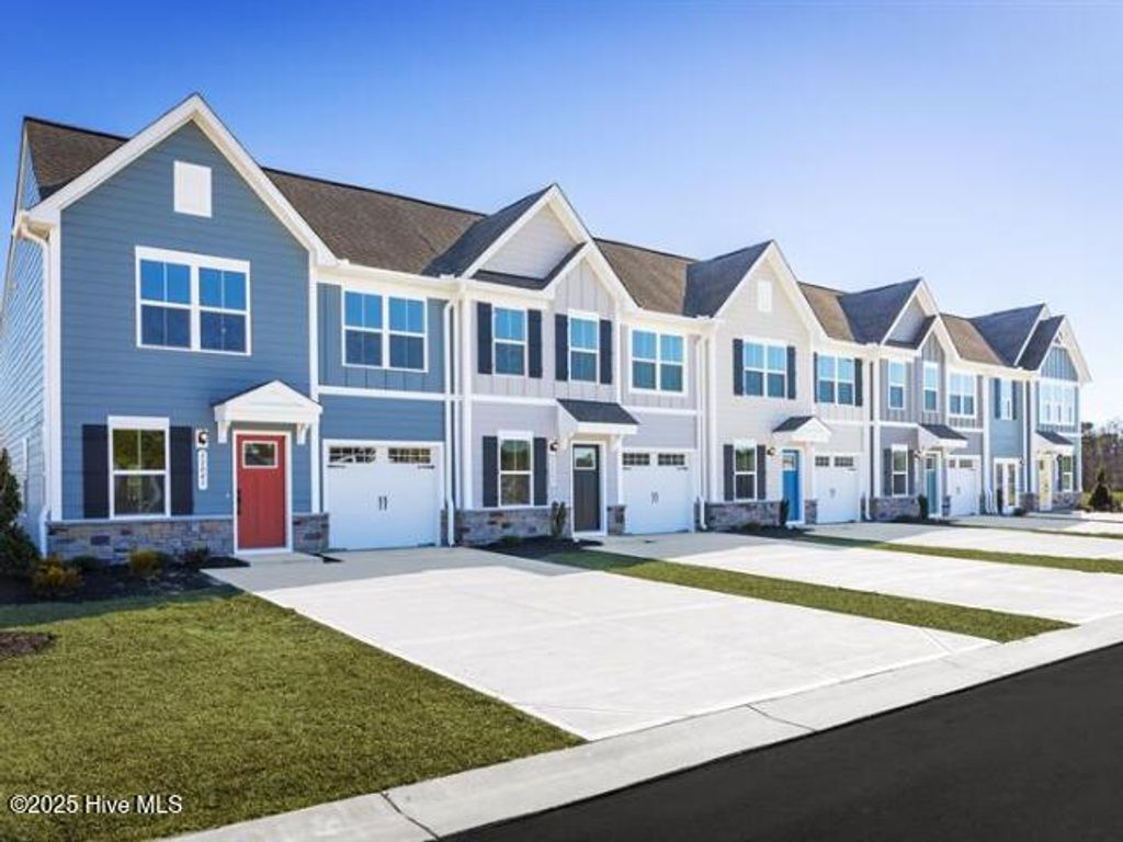 2030 Parow Lane NW F, Calabash, NC 28467