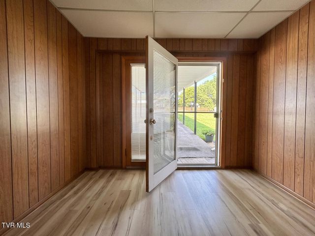 3504 Rustic Hills Drive, Kingsport, TN 37660