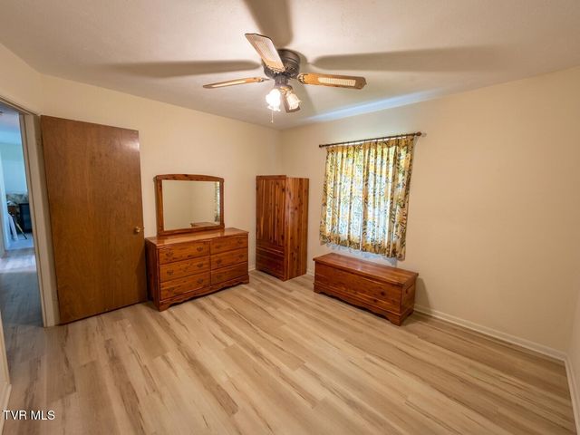 3504 Rustic Hills Drive, Kingsport, TN 37660