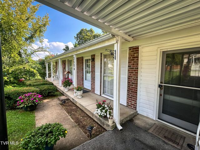 3504 Rustic Hills Drive, Kingsport, TN 37660