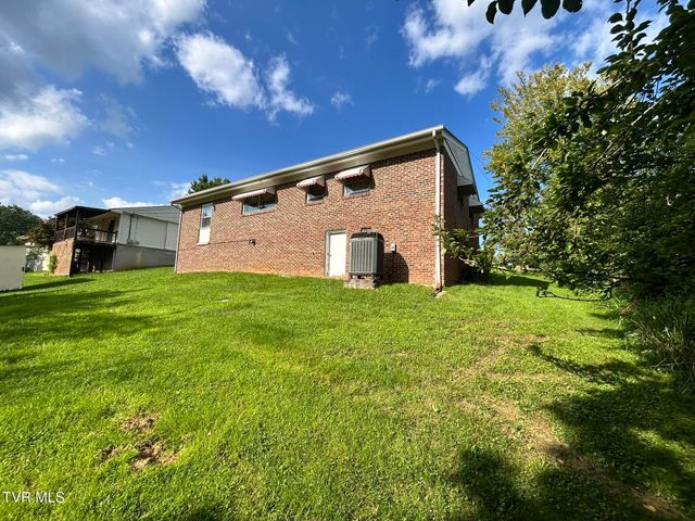 3504 Rustic Hills Drive, Kingsport, TN 37660